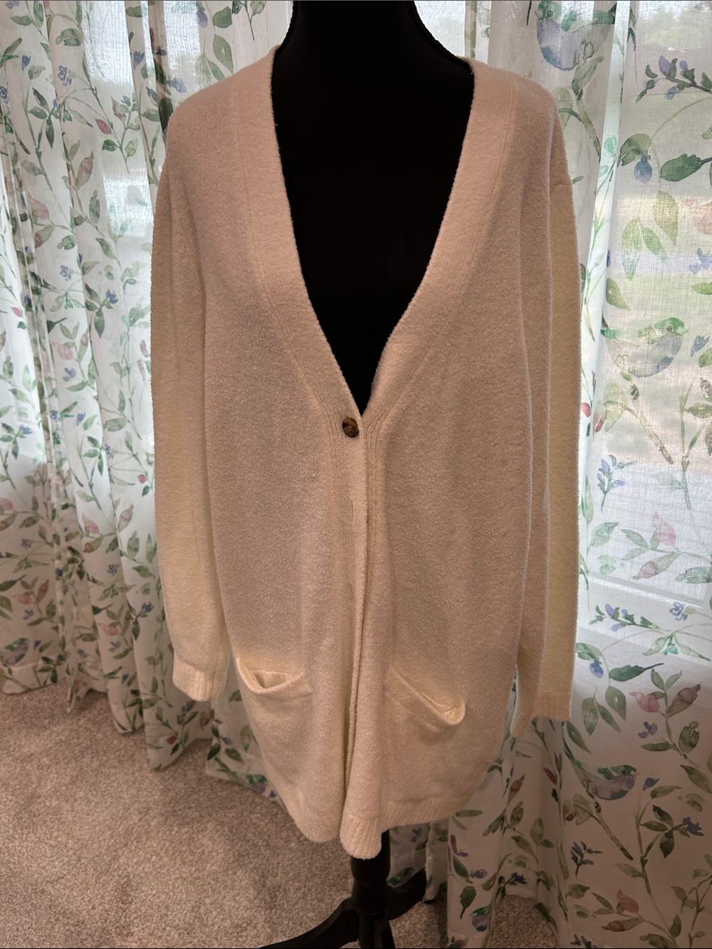 Lands' End Cream V-Neck Single-Button Cardigan